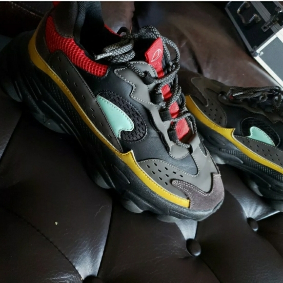 Javi - Picture 4 of 6